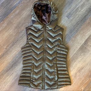 New Be by Blanc Nior hooded puffer vest
